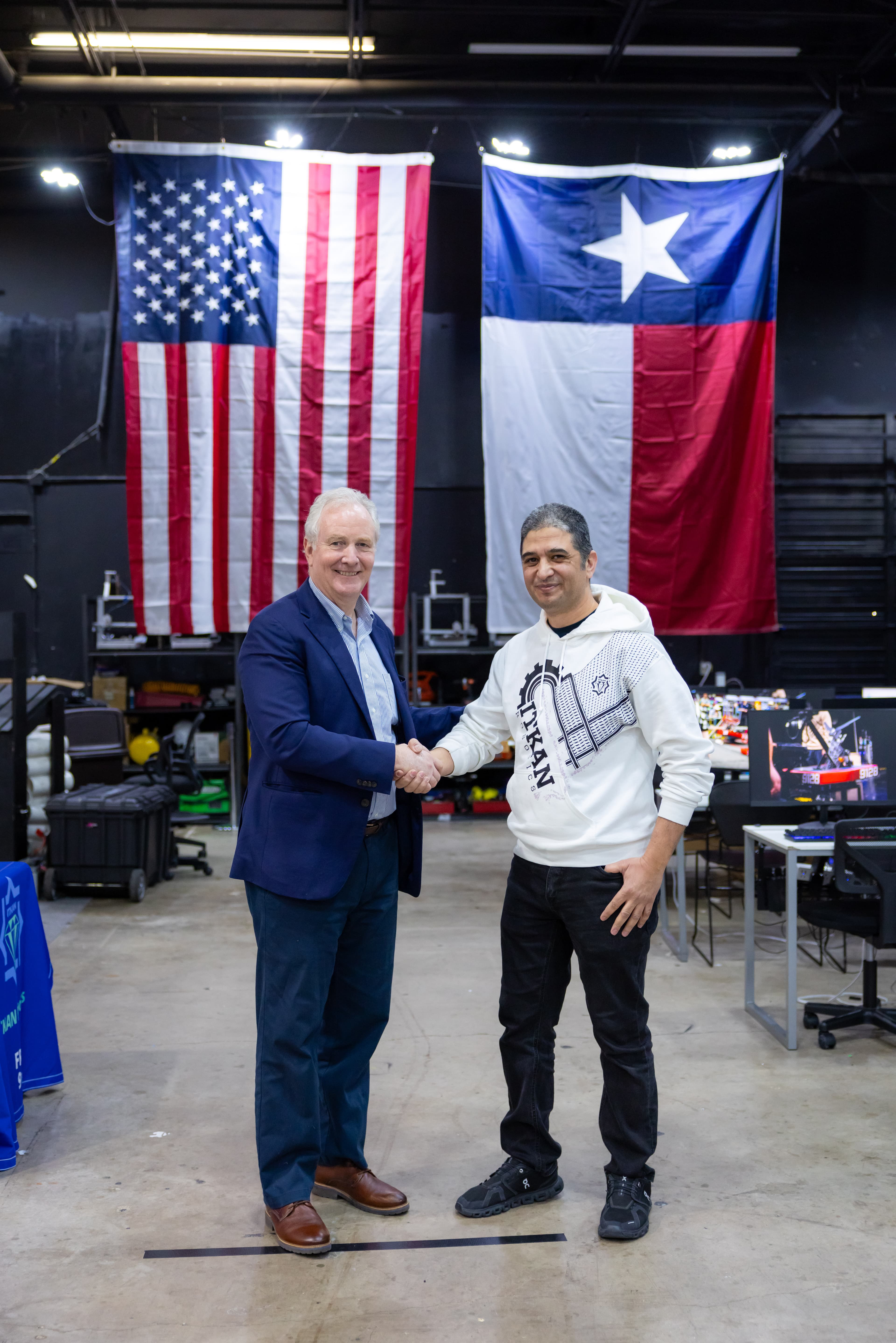Sen. Chris Van Hollen visiting ITKAN headquarters