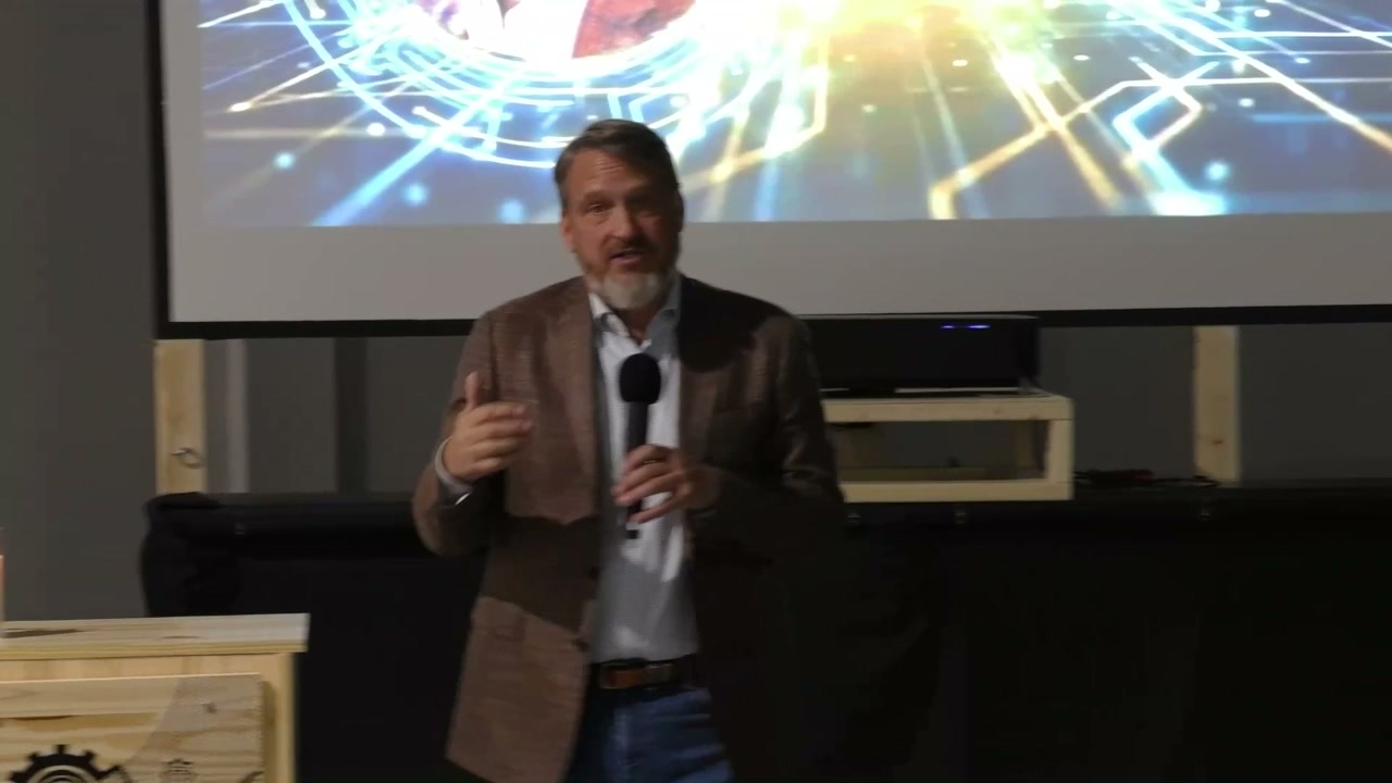 Eric Van Gemeren speaking at the ITKAN Innovation Hub grand opening